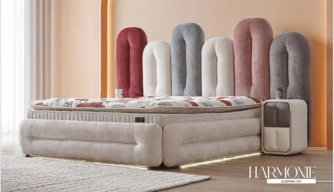 Boxspring postelja Harmonie v premium spalnici